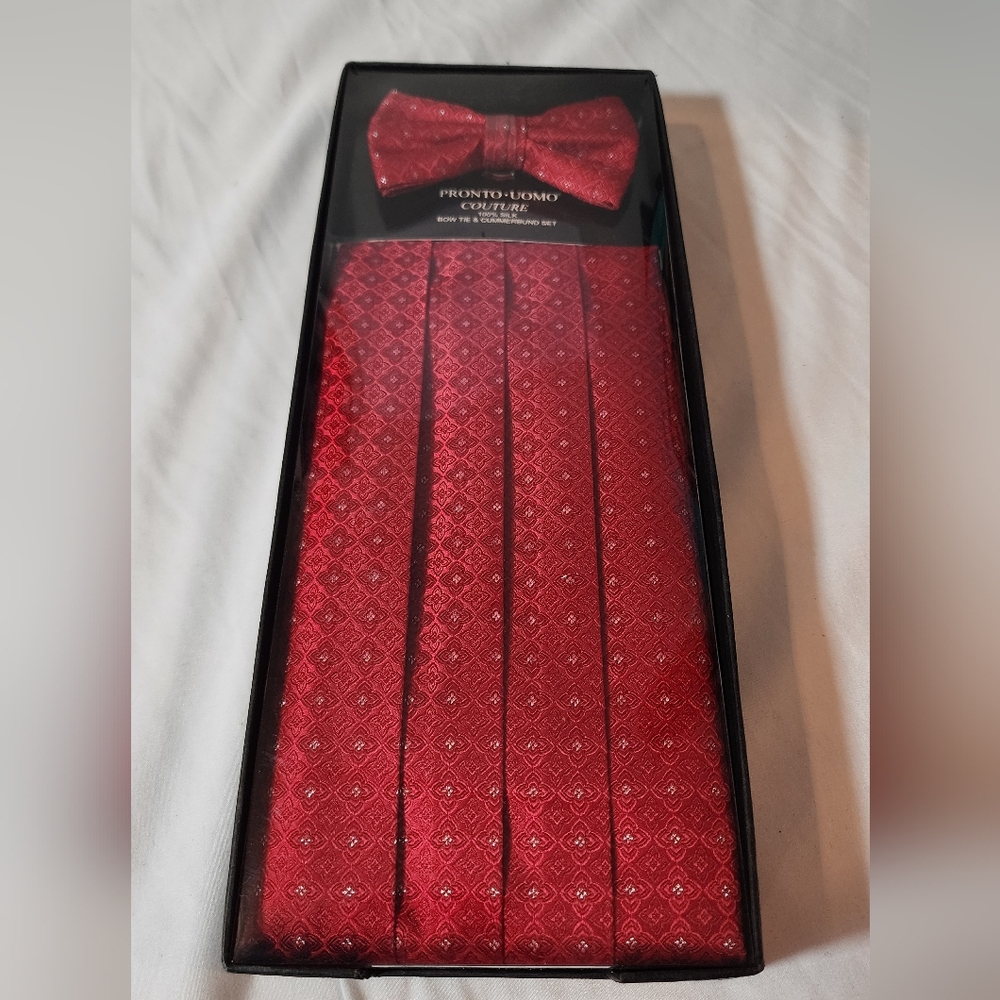 New Pronto Uomo Red Bow Tie and Cummerbund Set 100% Silk